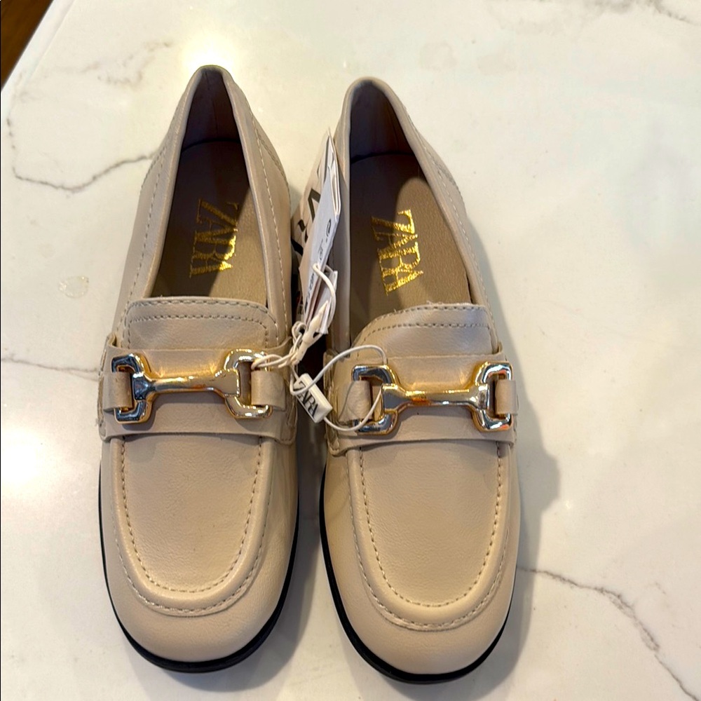 Zara Girl’s Cream Loafers